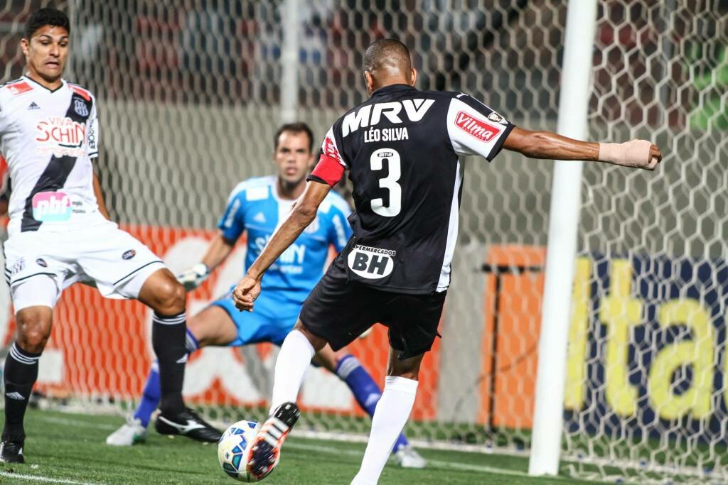 ponte perde para atlético-mg
